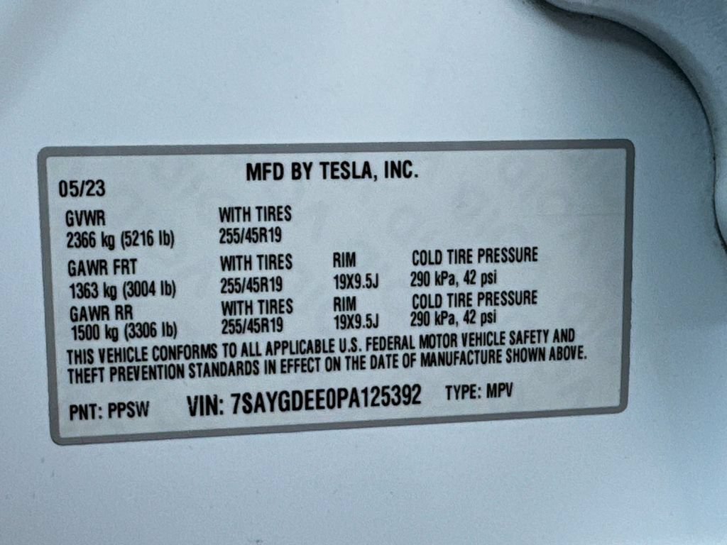 Used 2023 Tesla Model Y Long Range AWD/4WD image 23