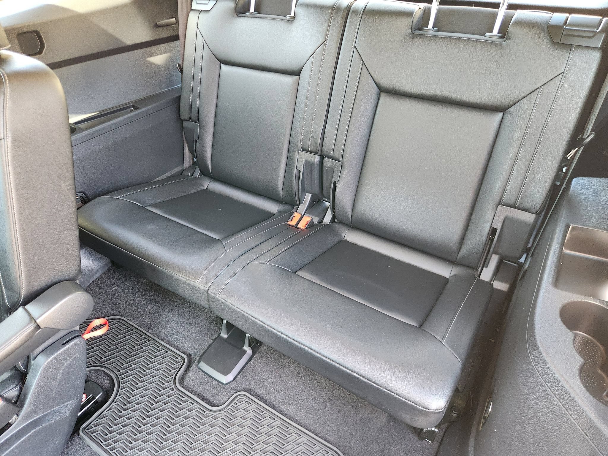 Used 2019 Volkswagen Atlas SE w/ Towing Package FWD image 12
