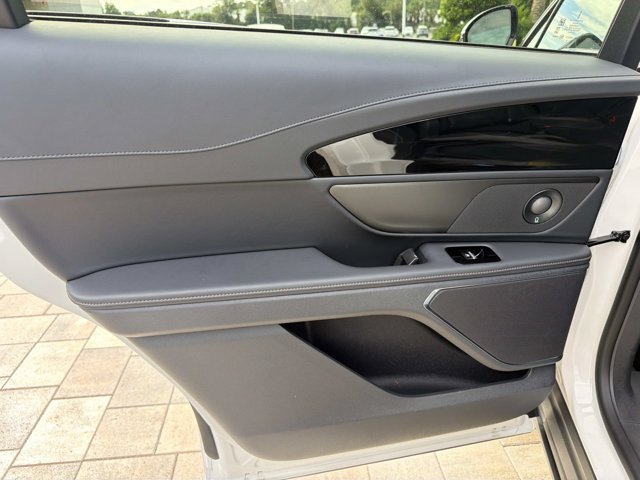 New 2026 Lincoln Nautilus Reserve AWD/4WD image 13