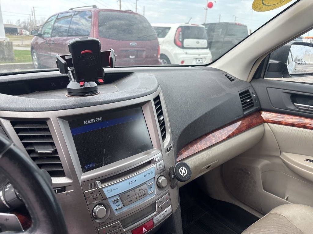 Used 2011 Subaru Outback 3.6R Limited image 26