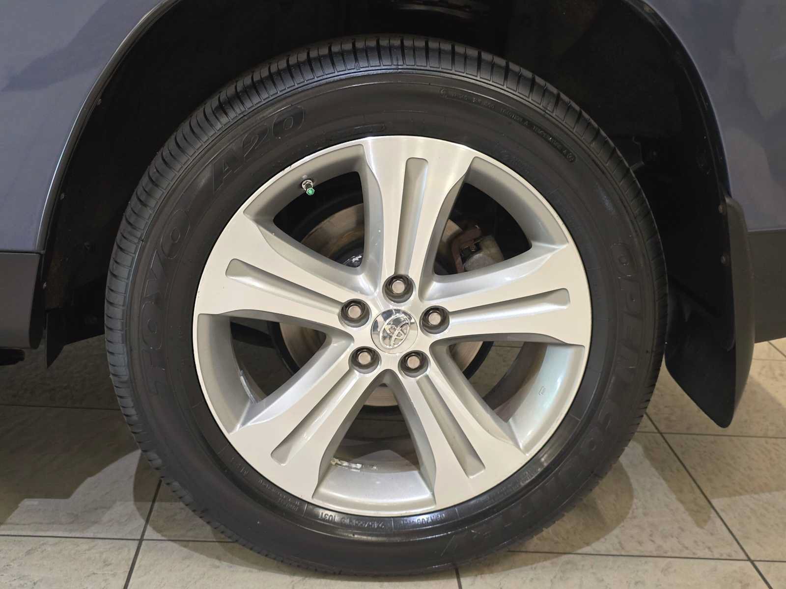 Used 2013 Toyota Highlander Limited AWD/4WD image 8