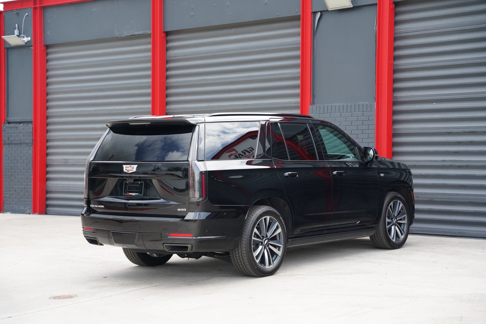 Used 2025 Cadillac Escalade Sport w/ Touring Package AWD/4WD image 10