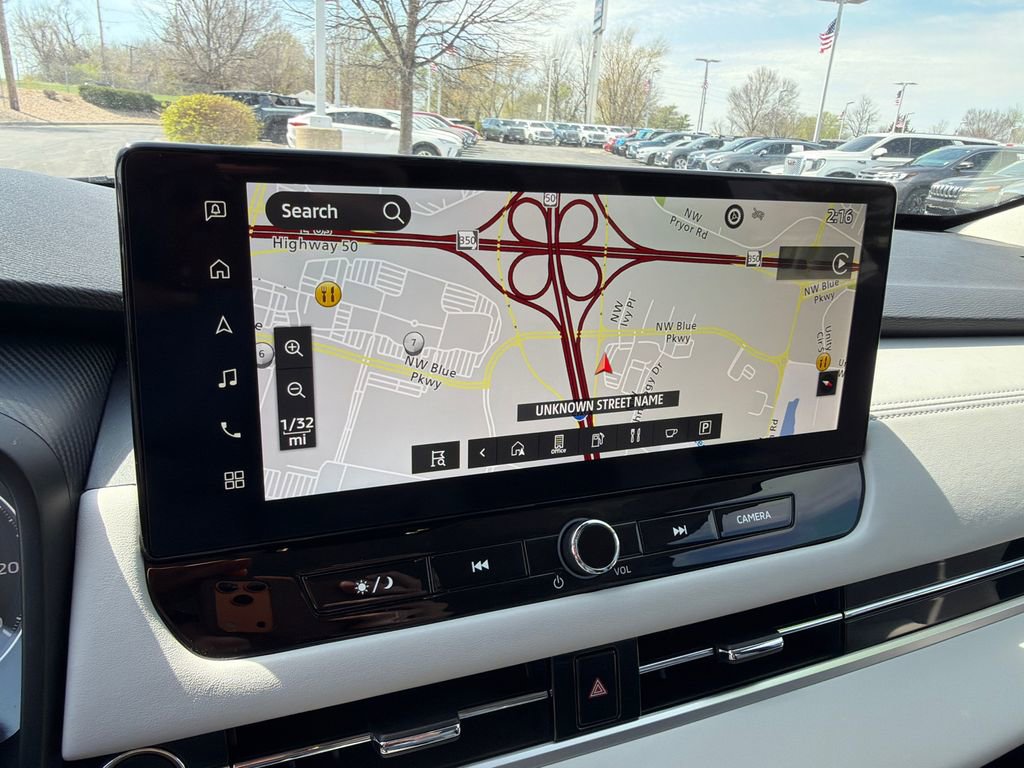 Used 2025 Mitsubishi Outlander AWD image 28