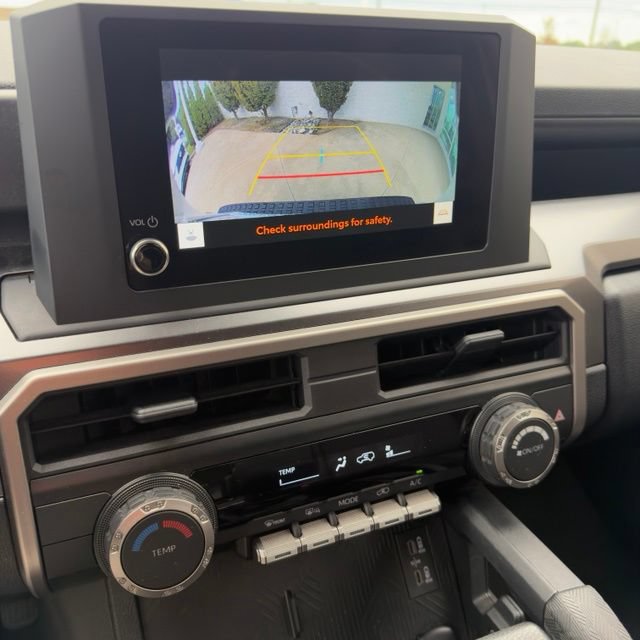 Used 2025 Toyota 4Runner SR5 AWD/4WD image 21