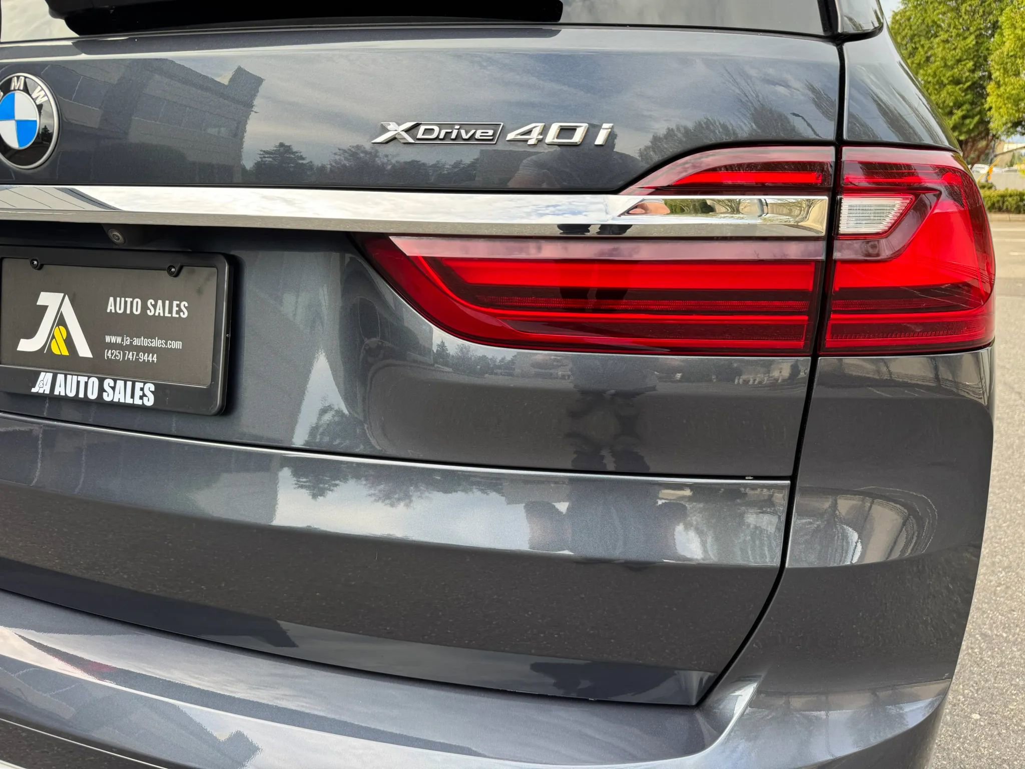 Used 2022 BMW X7 xDrive40i w/ Premium Package image 18
