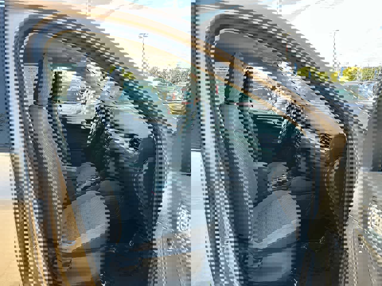 Used 2020 Ford Escape SE image 26