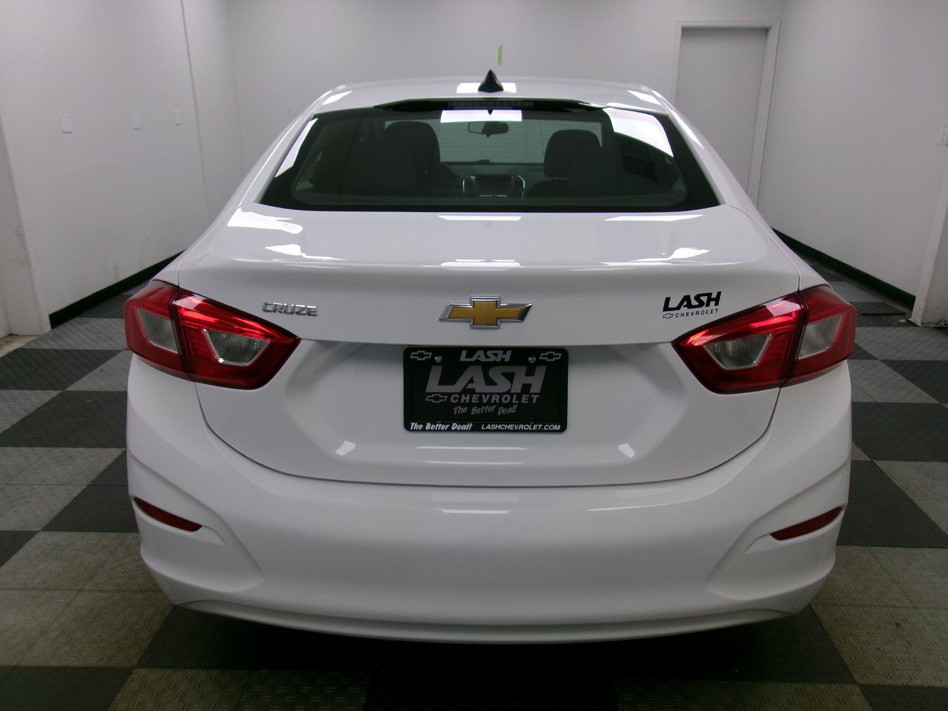 Used 2019 Chevrolet Cruze LS w/ LS Convenience Package FWD image 12