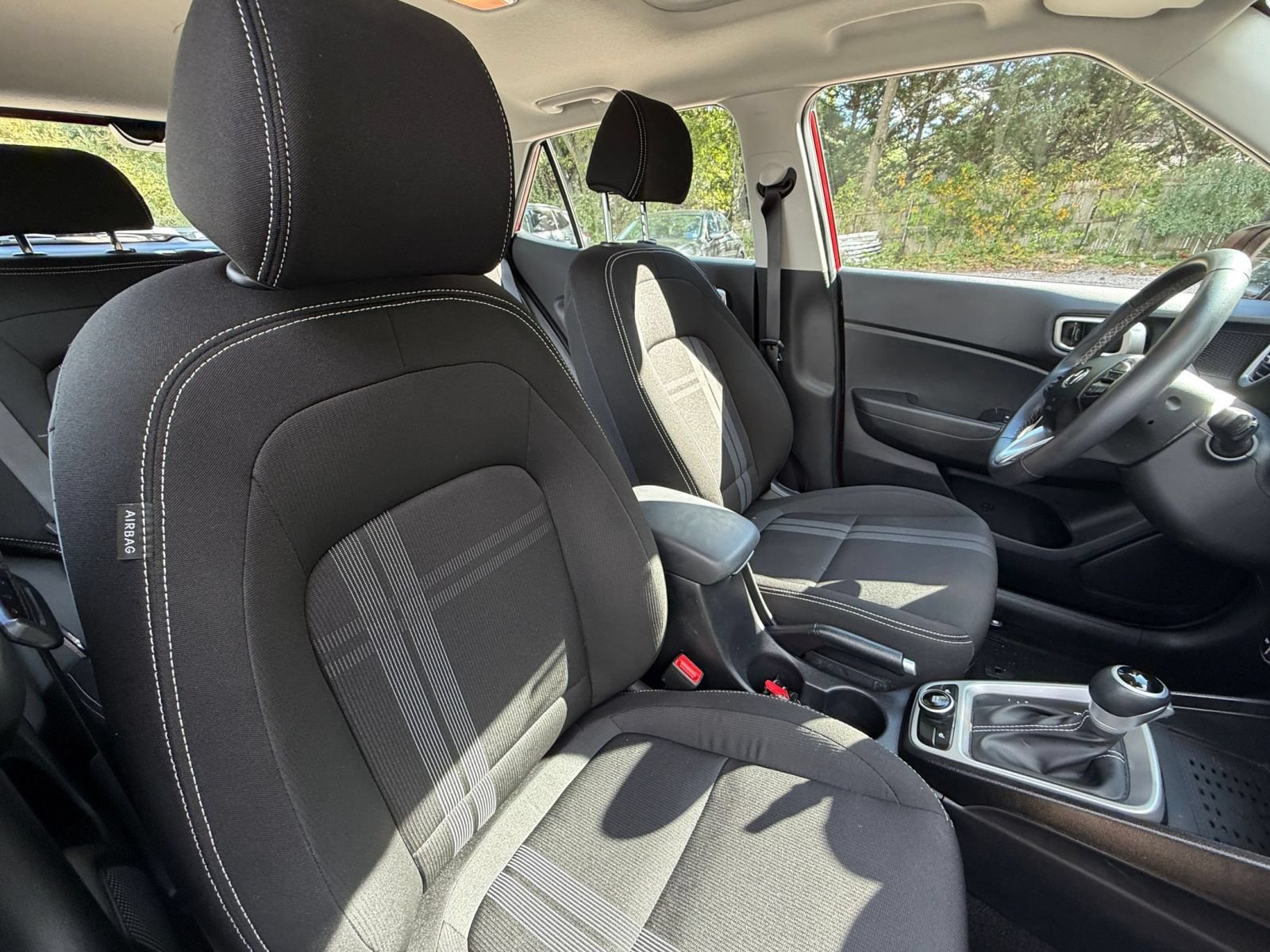 Used 2026 Hyundai Venue SEL FWD image 35