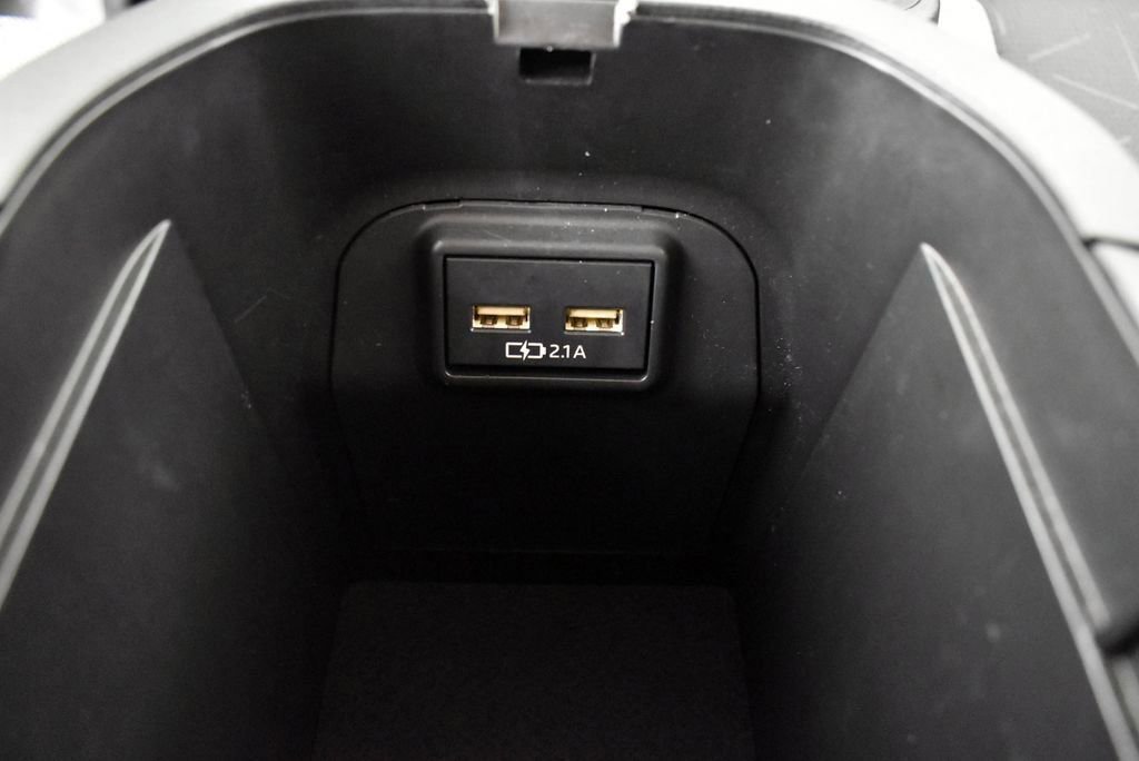 Used 2021 Toyota RAV4 XLE image 40