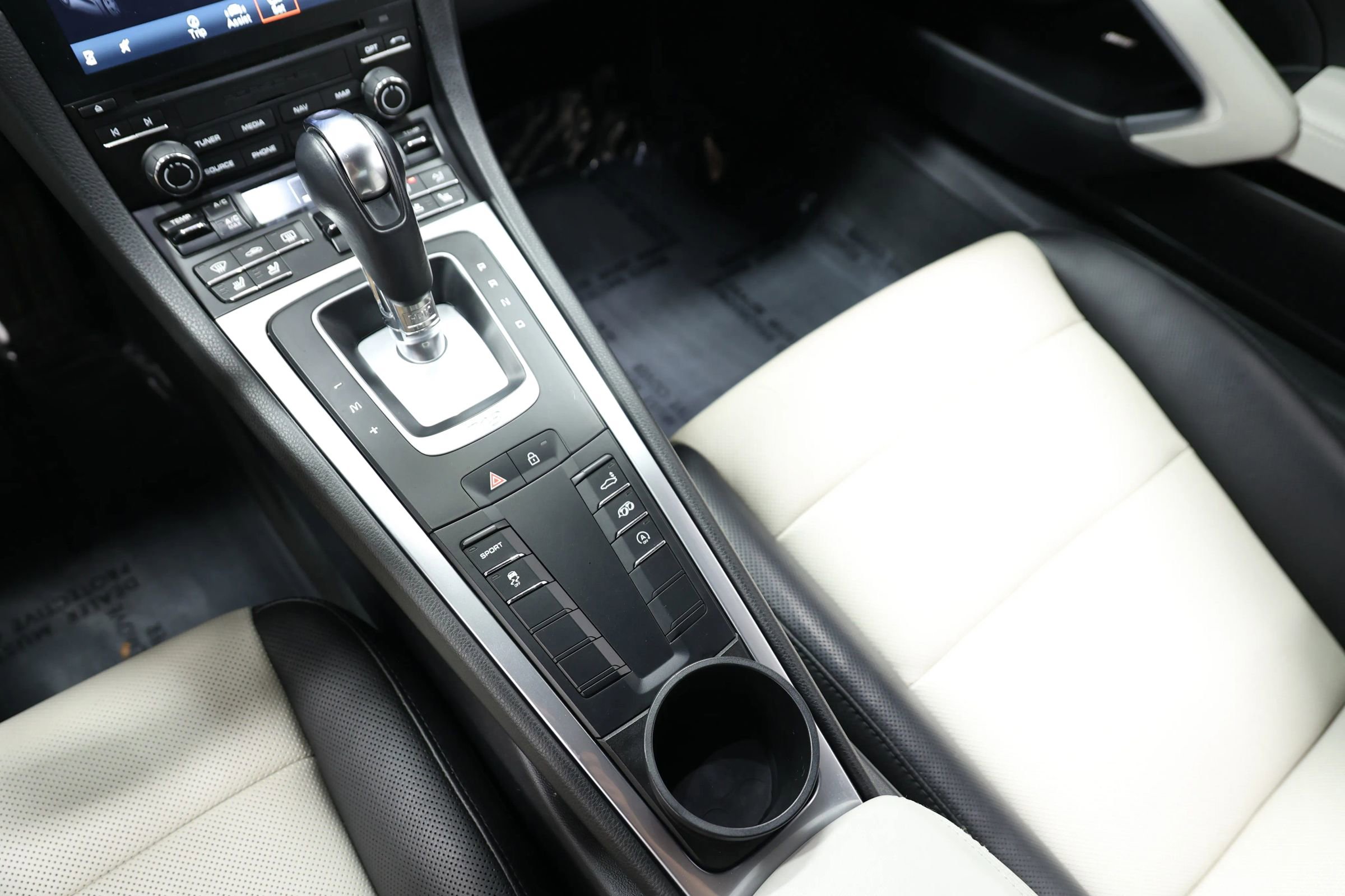 Used 2021 Porsche 718 Cayman RWD image 39