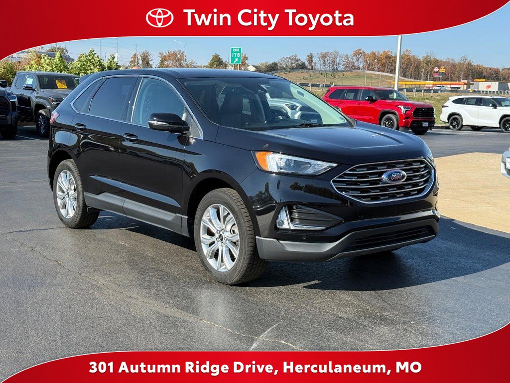 Used 2024 Ford Edge Titanium image 1