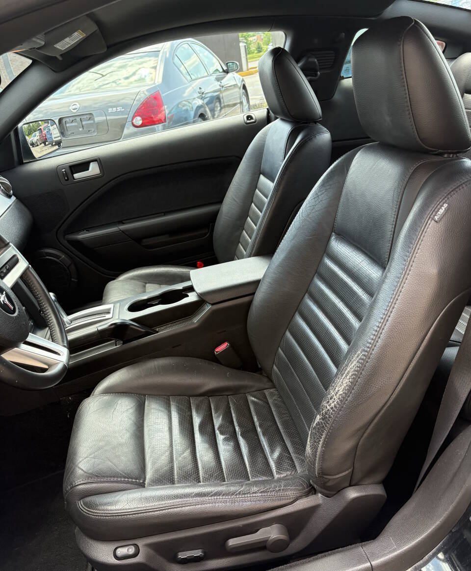 Used 2008 Ford Mustang GT RWD image 6