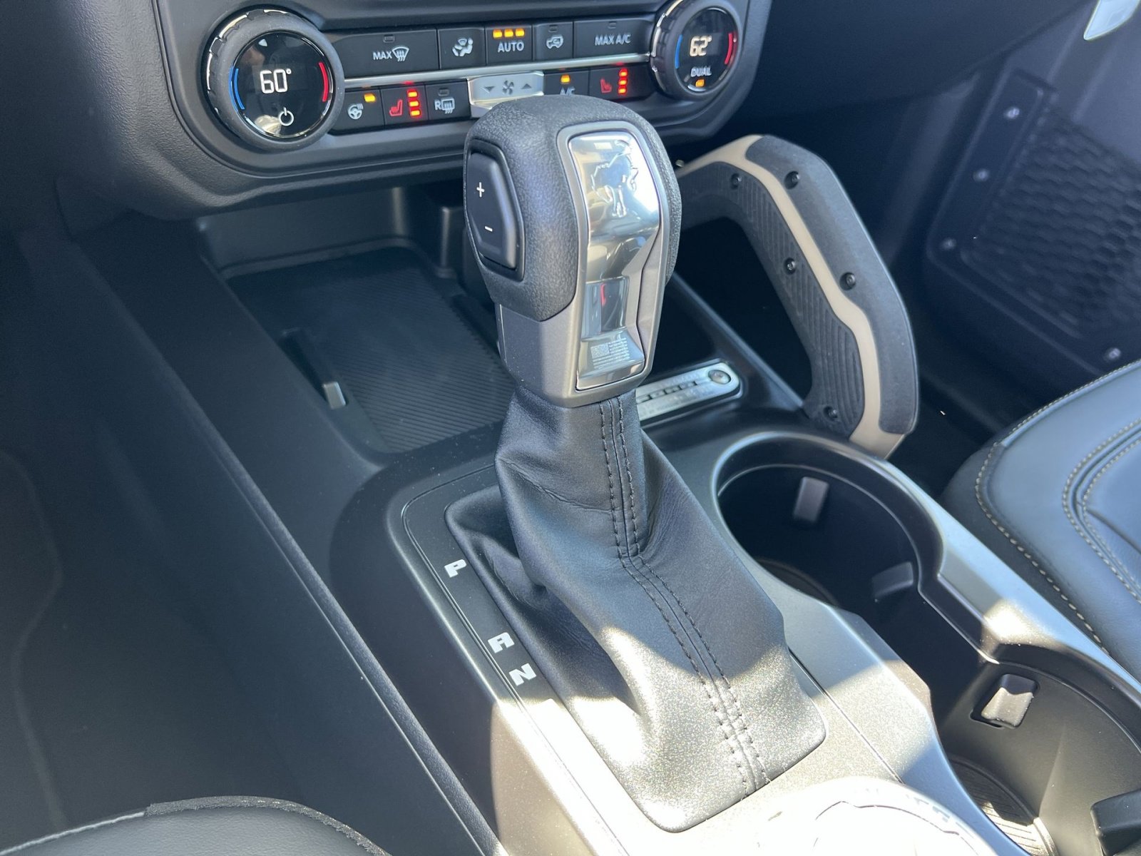 New 2026 Ford Bronco Badlands AWD/4WD image 22