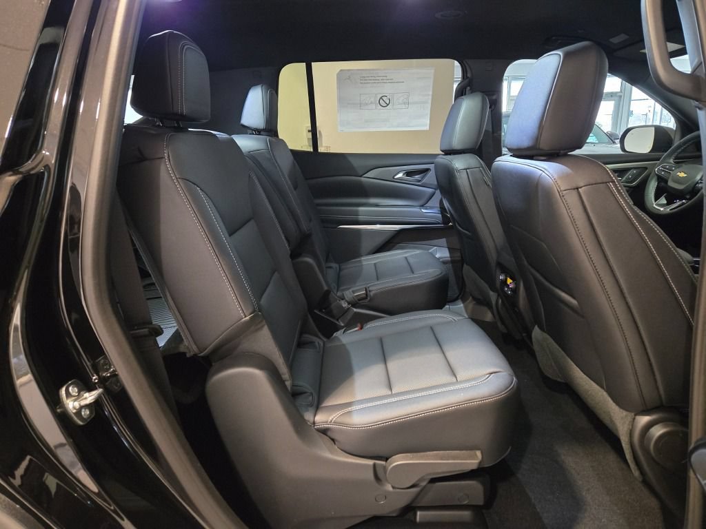 New 2026 Chevrolet Traverse LT w/ Driver Confidence Package AWD/4WD image 9