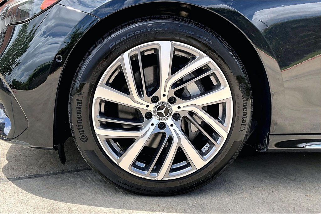 Used 2025 Mercedes-Benz E 350 Sedan image 11