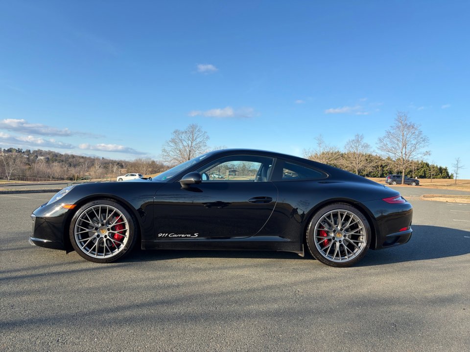 Used 2017 Porsche 911 Carrera S image 2