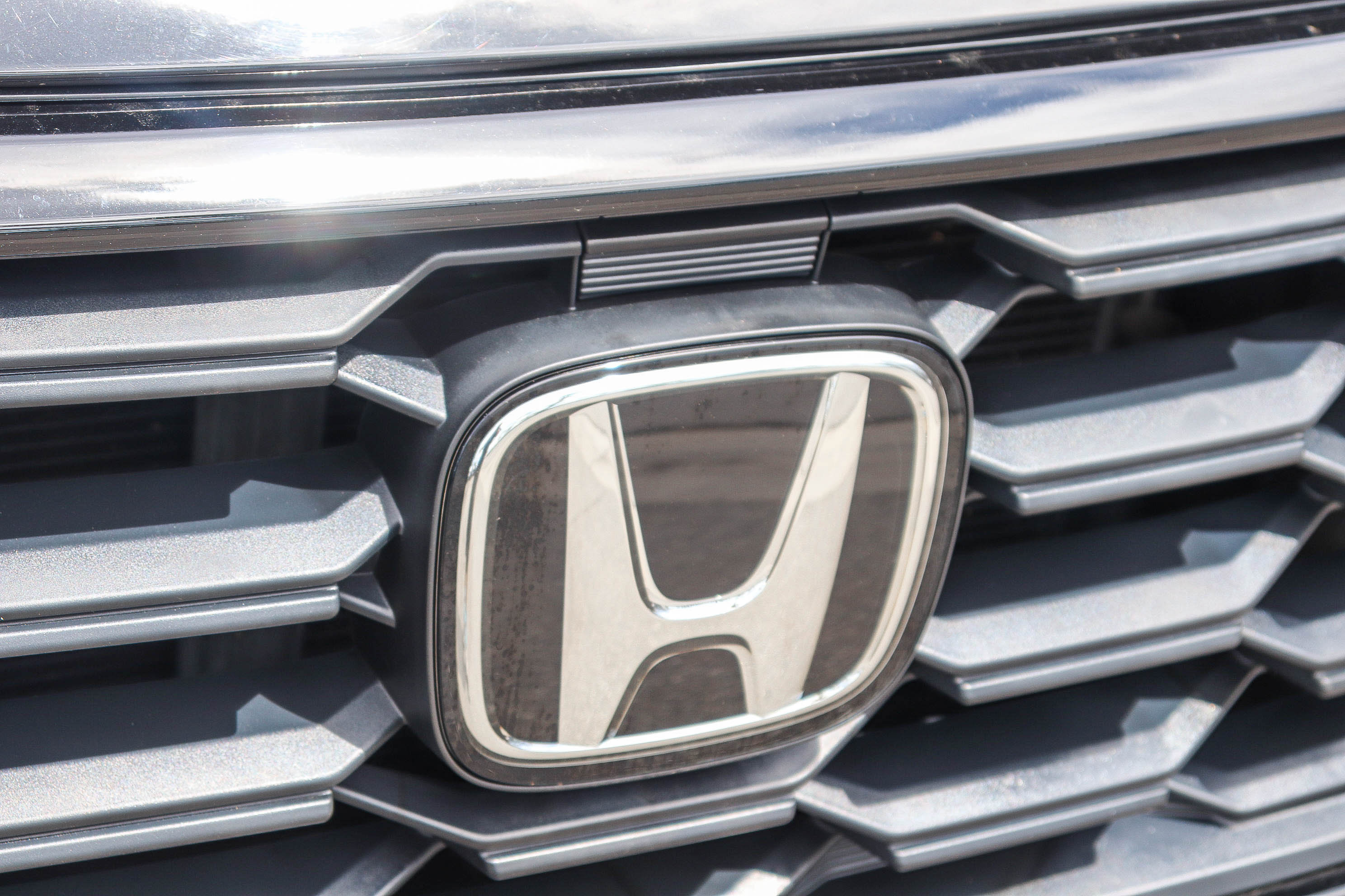Certified 2025 Honda Pilot Sport image 4