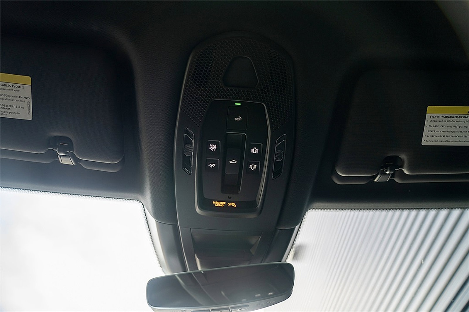 Used 2025 Porsche Cayenne S image 12