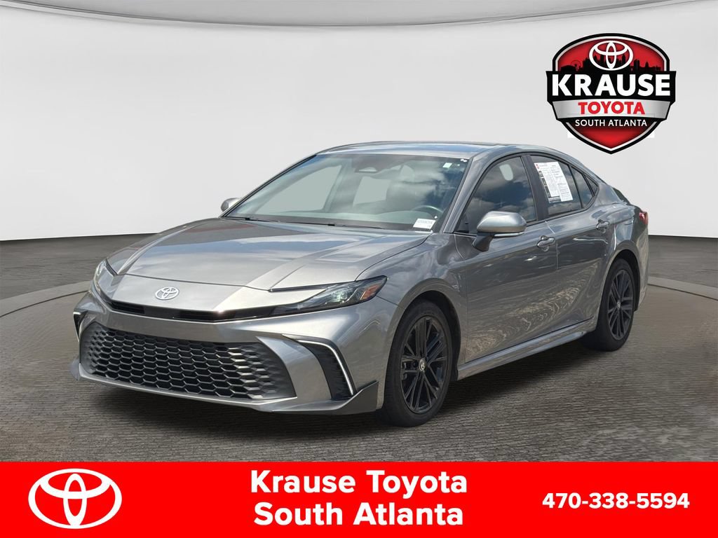 Used 2025 Toyota Camry SE w/ Convenience Package FWD image 3