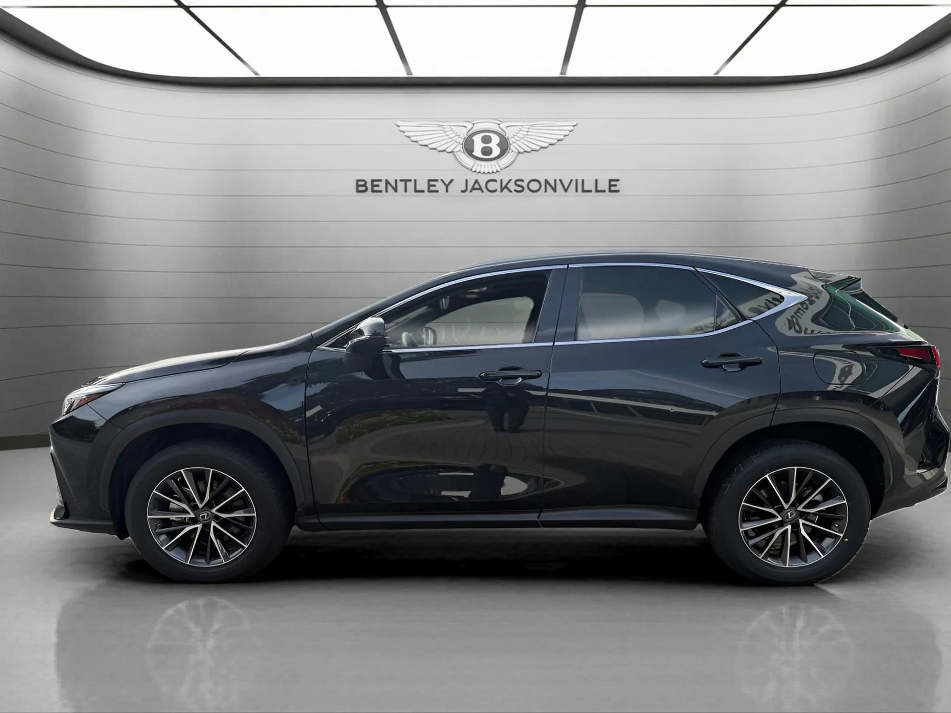 Used 2023 Lexus NX 350 350h Base image 11