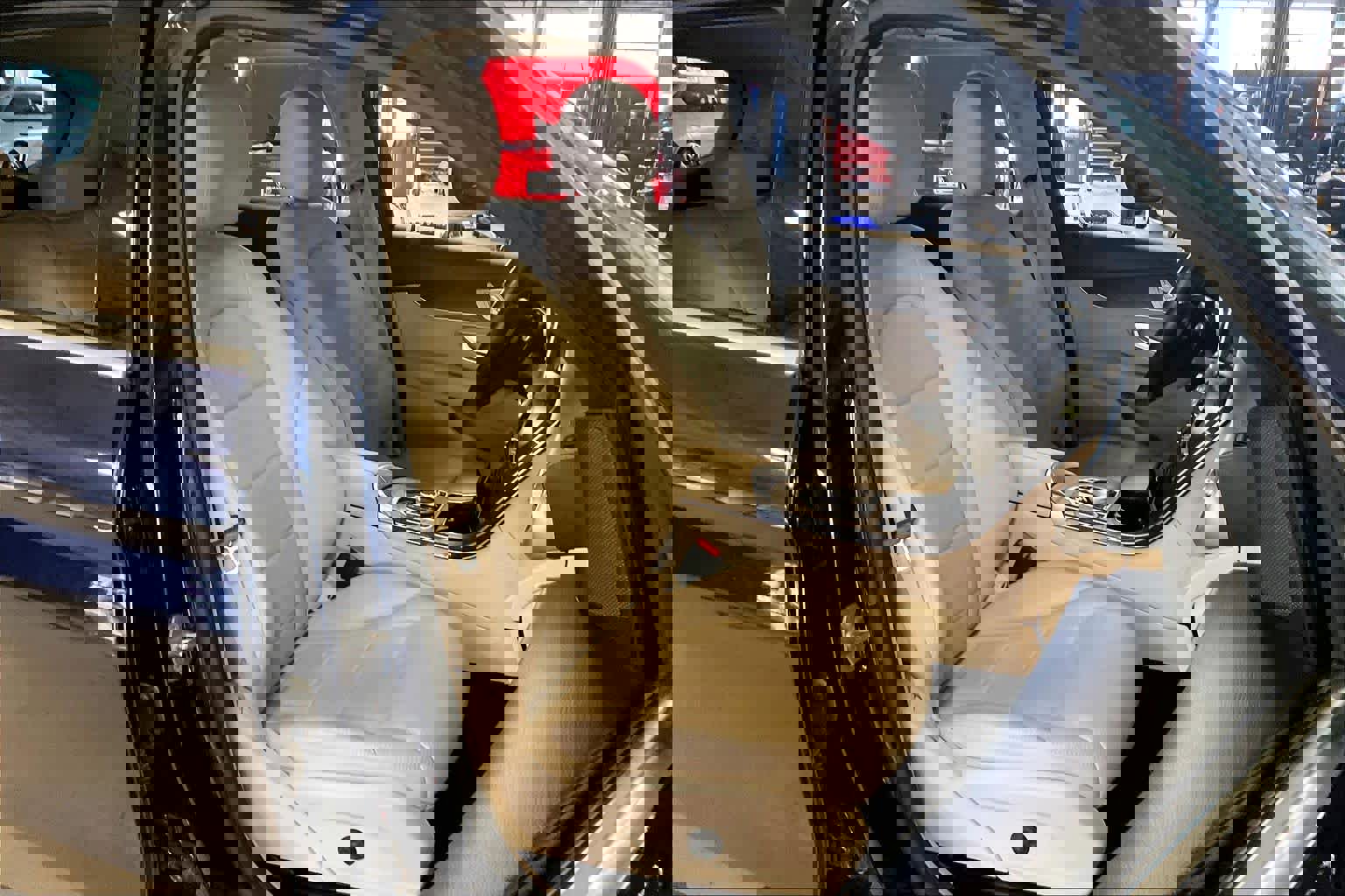 Used 2019 Mercedes-Benz GLC 300 image 8