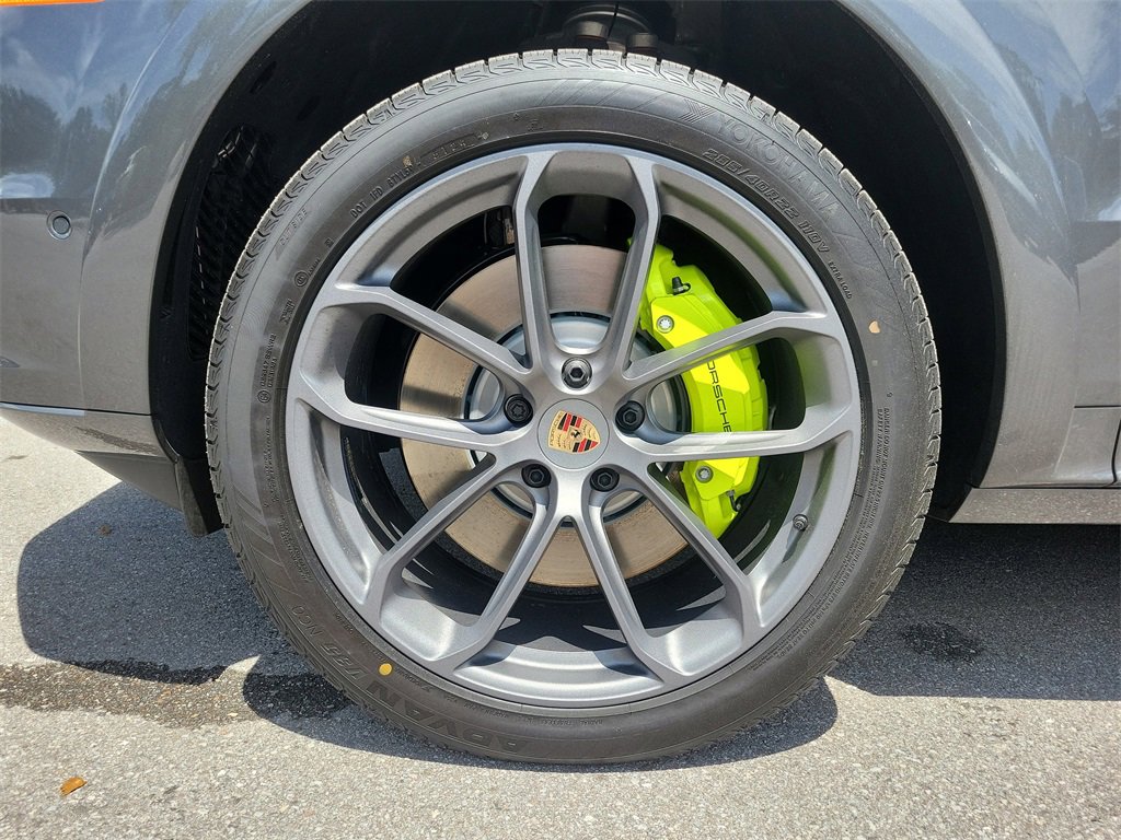 New 2025 Porsche Cayenne E-Hybrid Coupe image 11