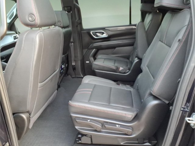 Used 2024 Chevrolet Suburban RST w/ Luxury Package AWD/4WD image 13