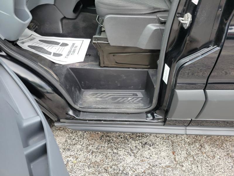 Used 2018 Ford Transit 150 XL RWD image 21