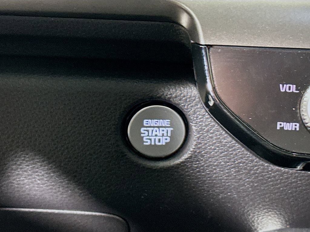 Used 2026 Kia Carnival SX w/ SX Dark Edition Package image 19