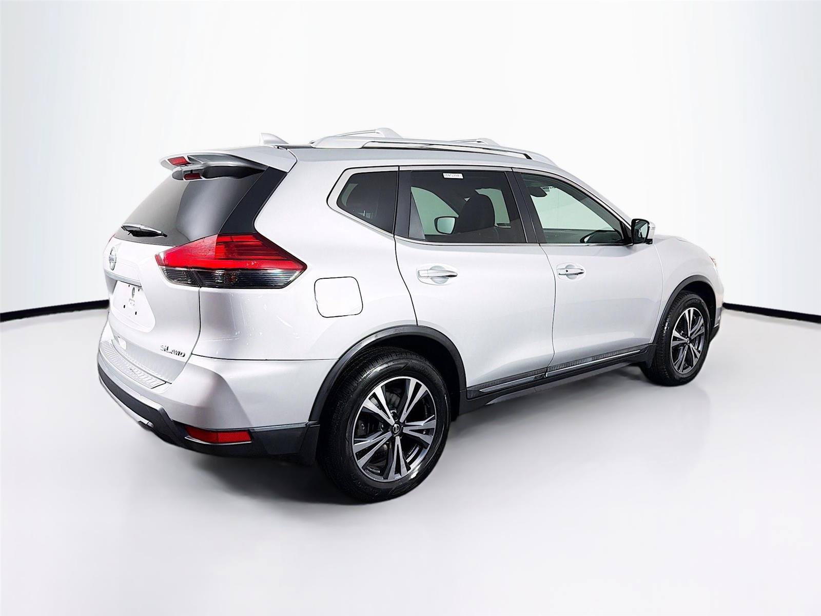 Used 2017 Nissan Rogue SL w/ SL Premium Package AWD/4WD image 11