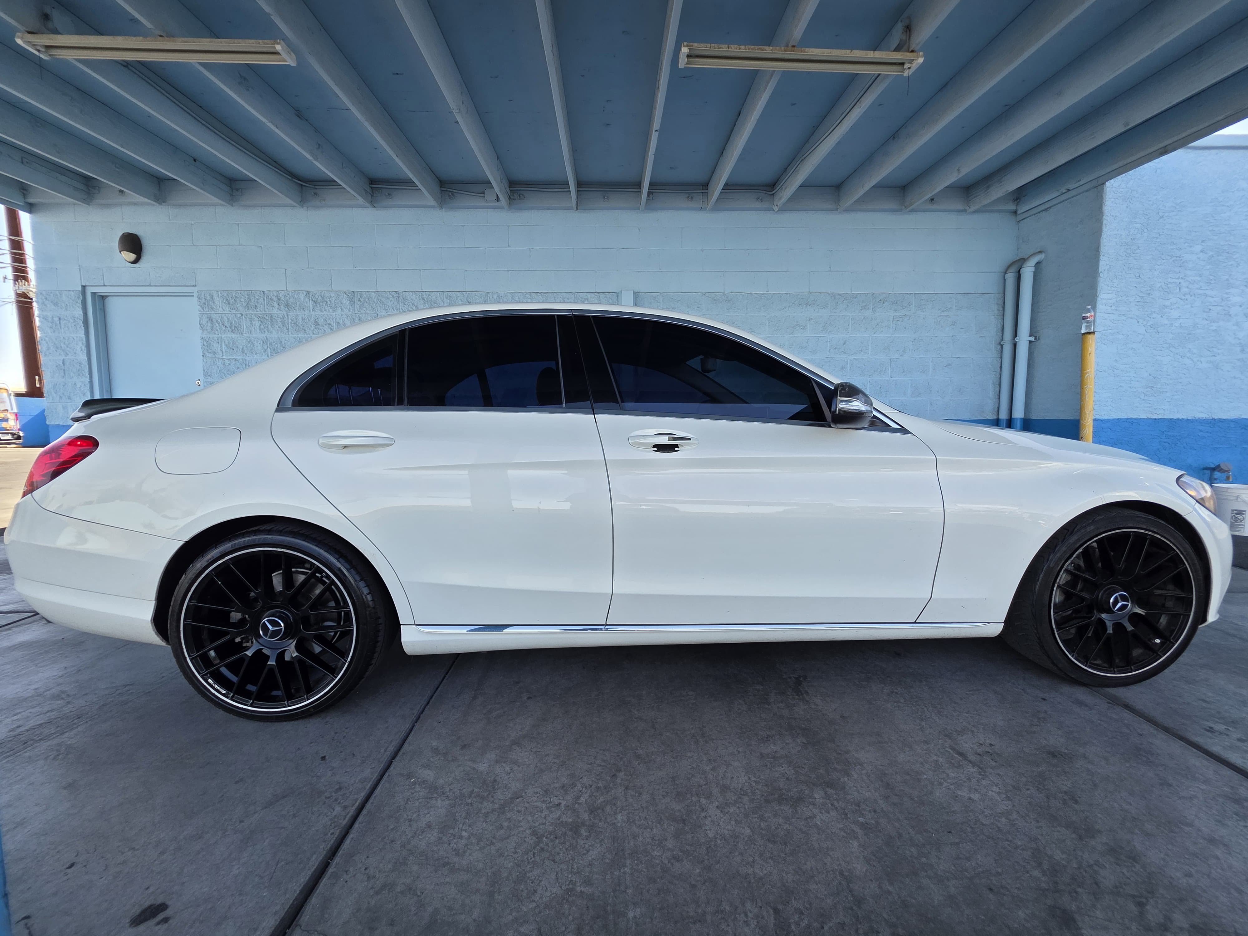 Used 2015 Mercedes-Benz C 300 Sedan image 2