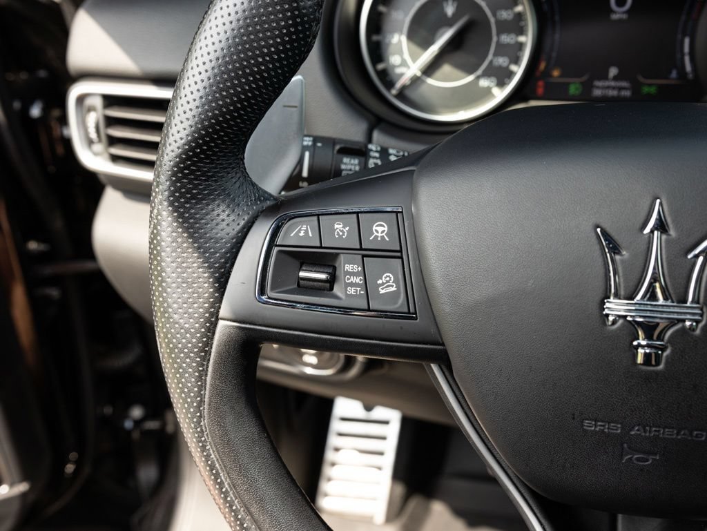 Used 2021 Maserati Levante GranSport AWD/4WD image 32