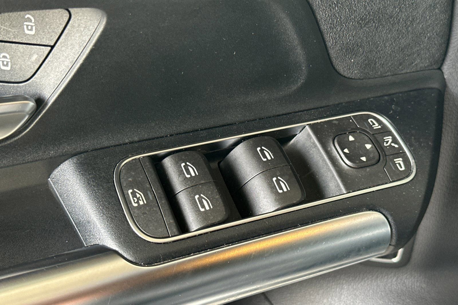 Certified 2022 Mercedes-Benz GLA 250 4MATIC image 15