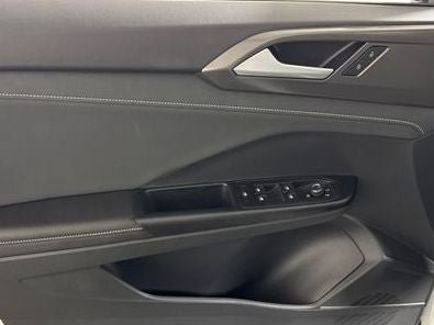 New 2026 Volkswagen Taos SE AWD/4WD image 24