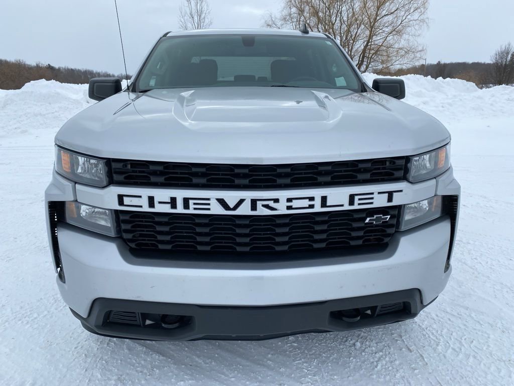 Used 2021 Chevrolet Silverado 1500 Custom w/ LPO, Dark Essentials Package image 3