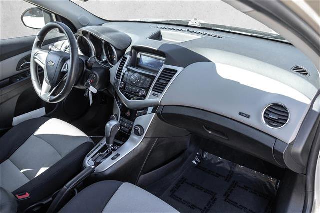 Used 2013 Chevrolet Cruze LS FWD image 20