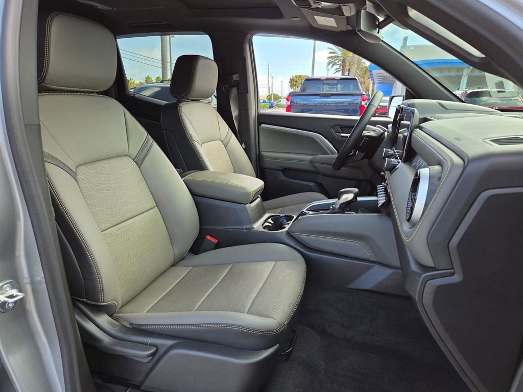 Used 2025 Chevrolet Colorado ZR2 w/ Technology Package image 18