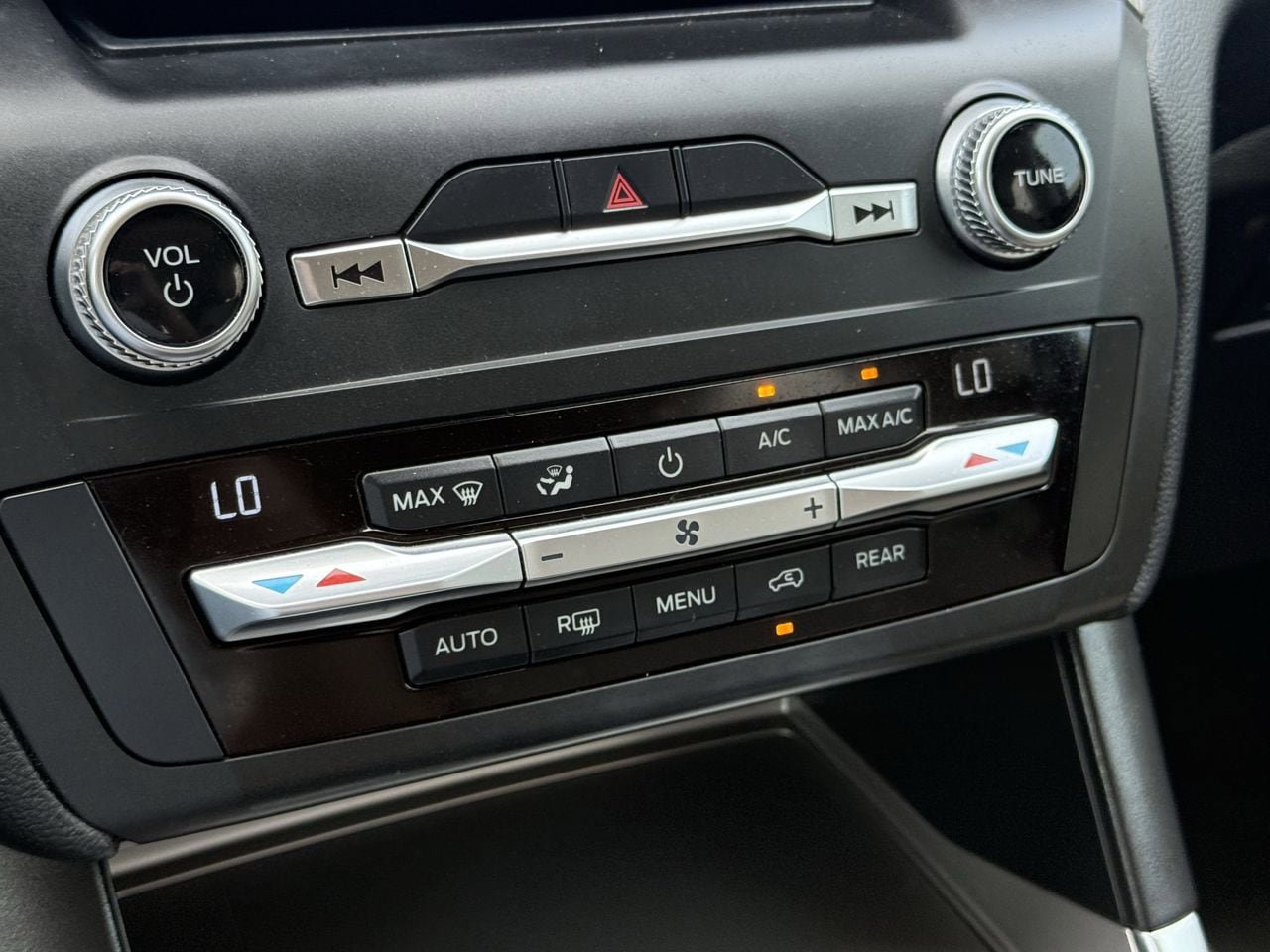 Certified 2020 Ford Explorer XLT RWD image 20