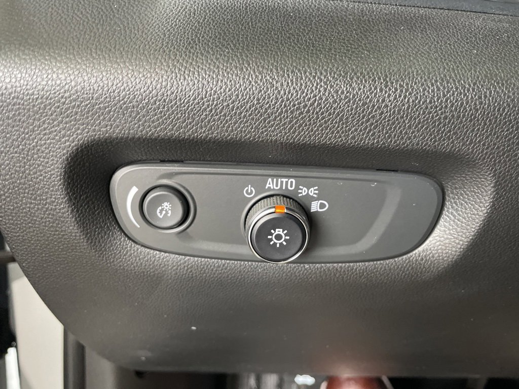 Used 2023 Chevrolet Traverse High Country image 18