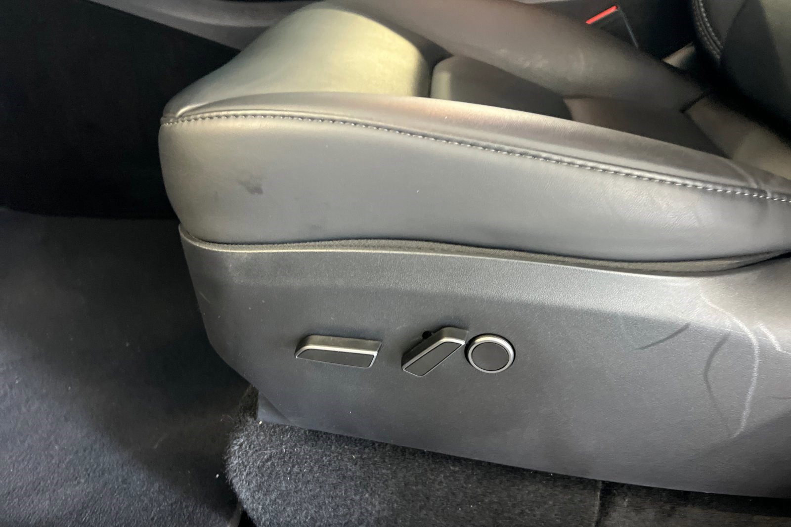 Used 2023 Tesla Model Y Long Range AWD/4WD image 13