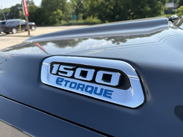Used 2025 RAM 1500 Big Horn AWD/4WD image 8