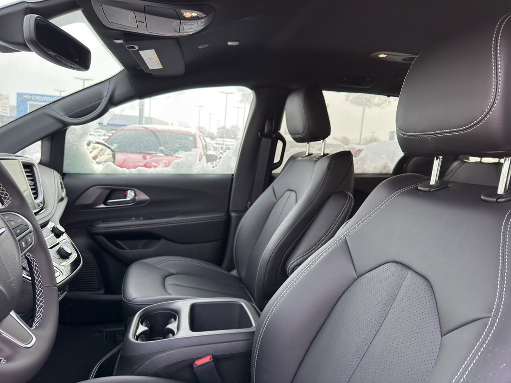 New 2026 Chrysler Pacifica Select image 27
