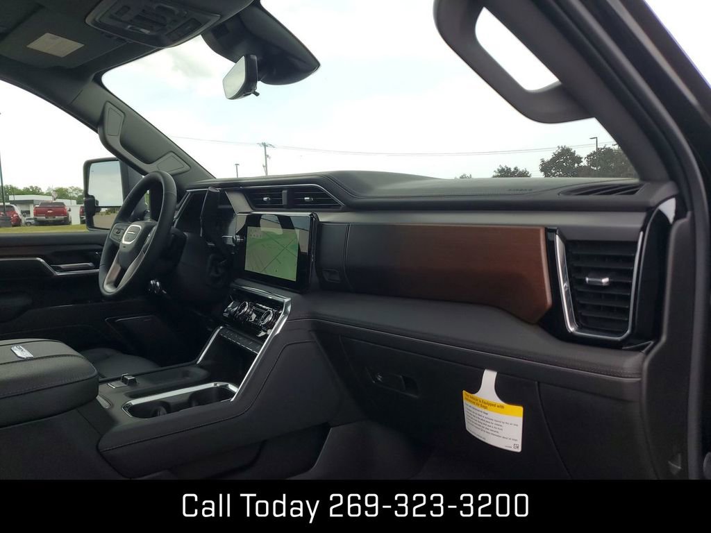 New 2025 GMC Sierra 2500 Denali w/ Denali Reserve Package image 31