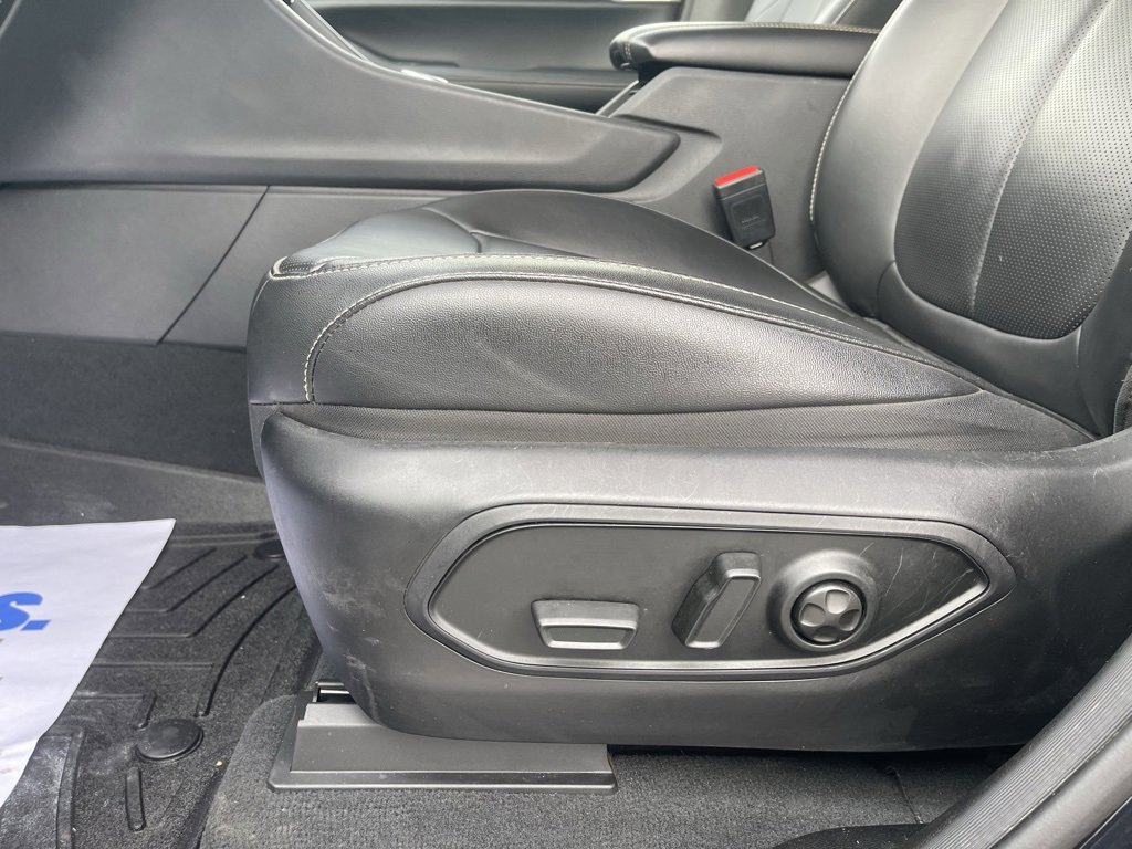 Used 2024 Jeep Grand Cherokee Limited w/ Luxury Tech Group II image 14