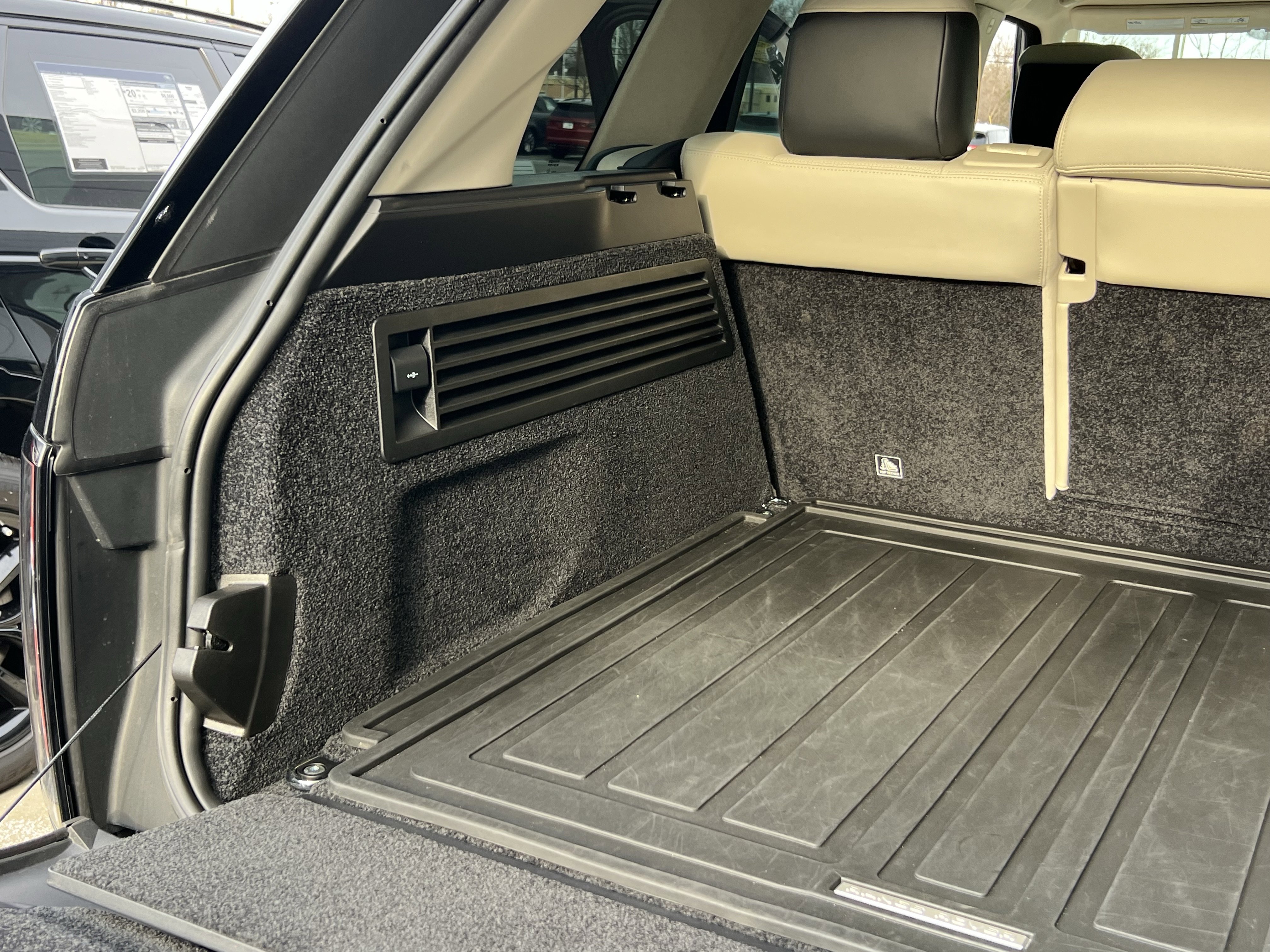 Used 2020 Land Rover Range Rover Long Wheelbase HSE image 35