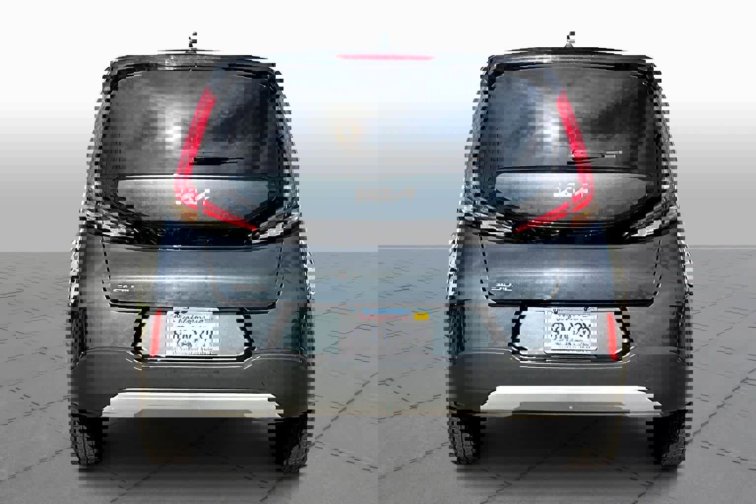 Used 2023 Kia Soul LX image 4