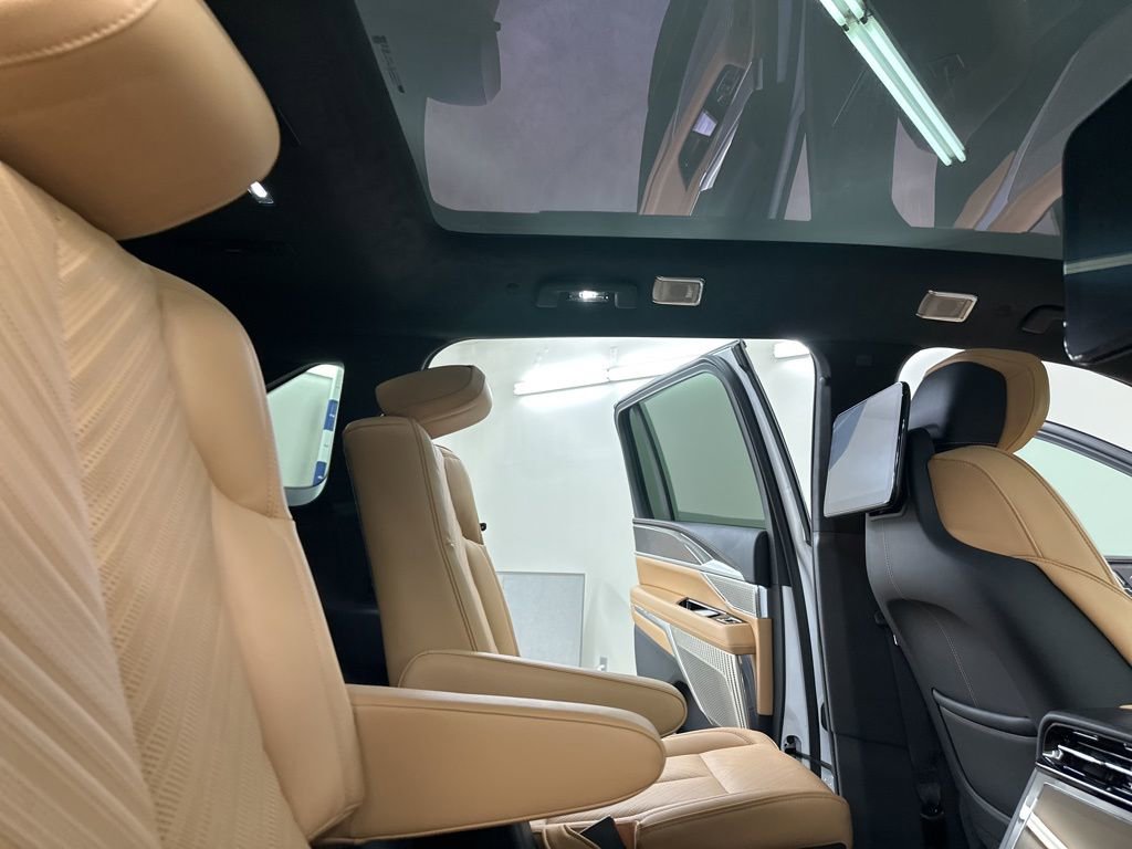 Certified 2025 Cadillac Escalade IQ Sport 2 w/ LPO, ONYX Package image 24