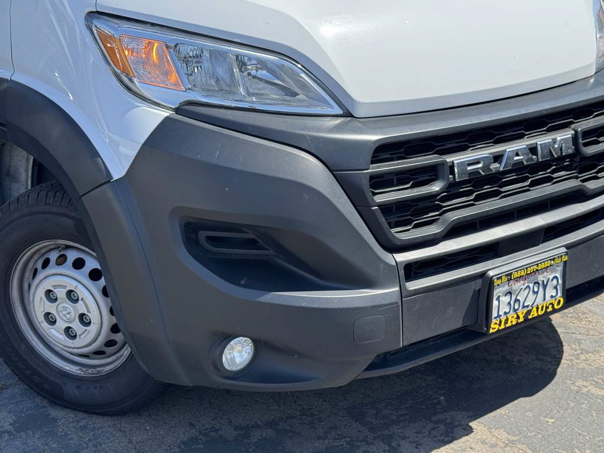 Used 2024 RAM ProMaster 2500 w/ Convenience Group FWD image 3