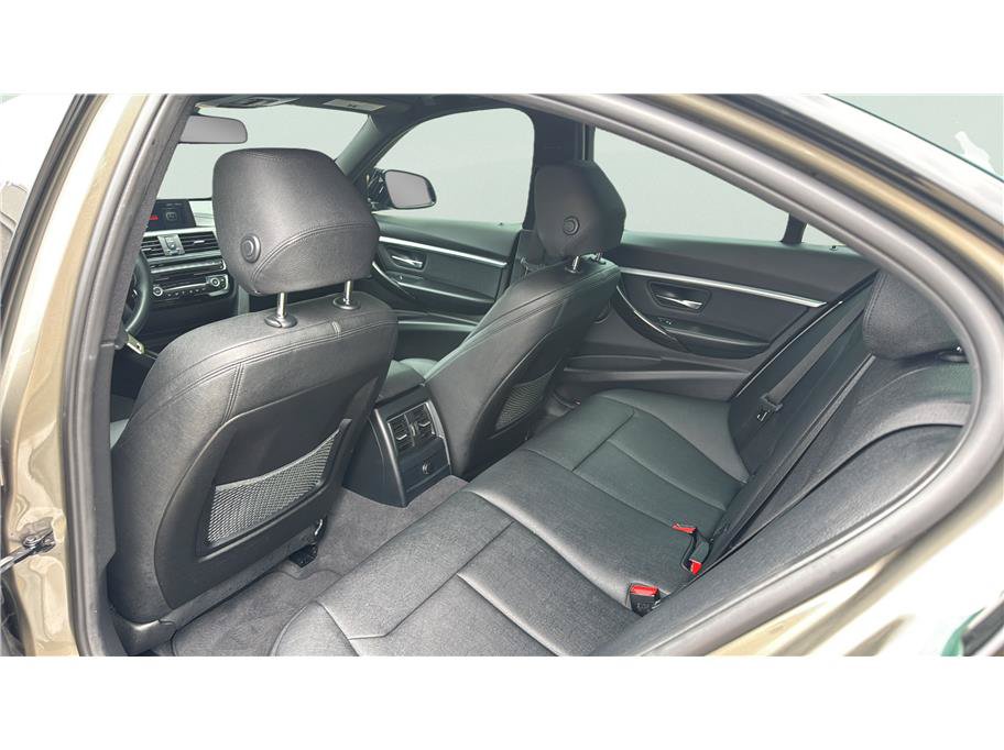 Used 2018 BMW 340i Sedan RWD image 14