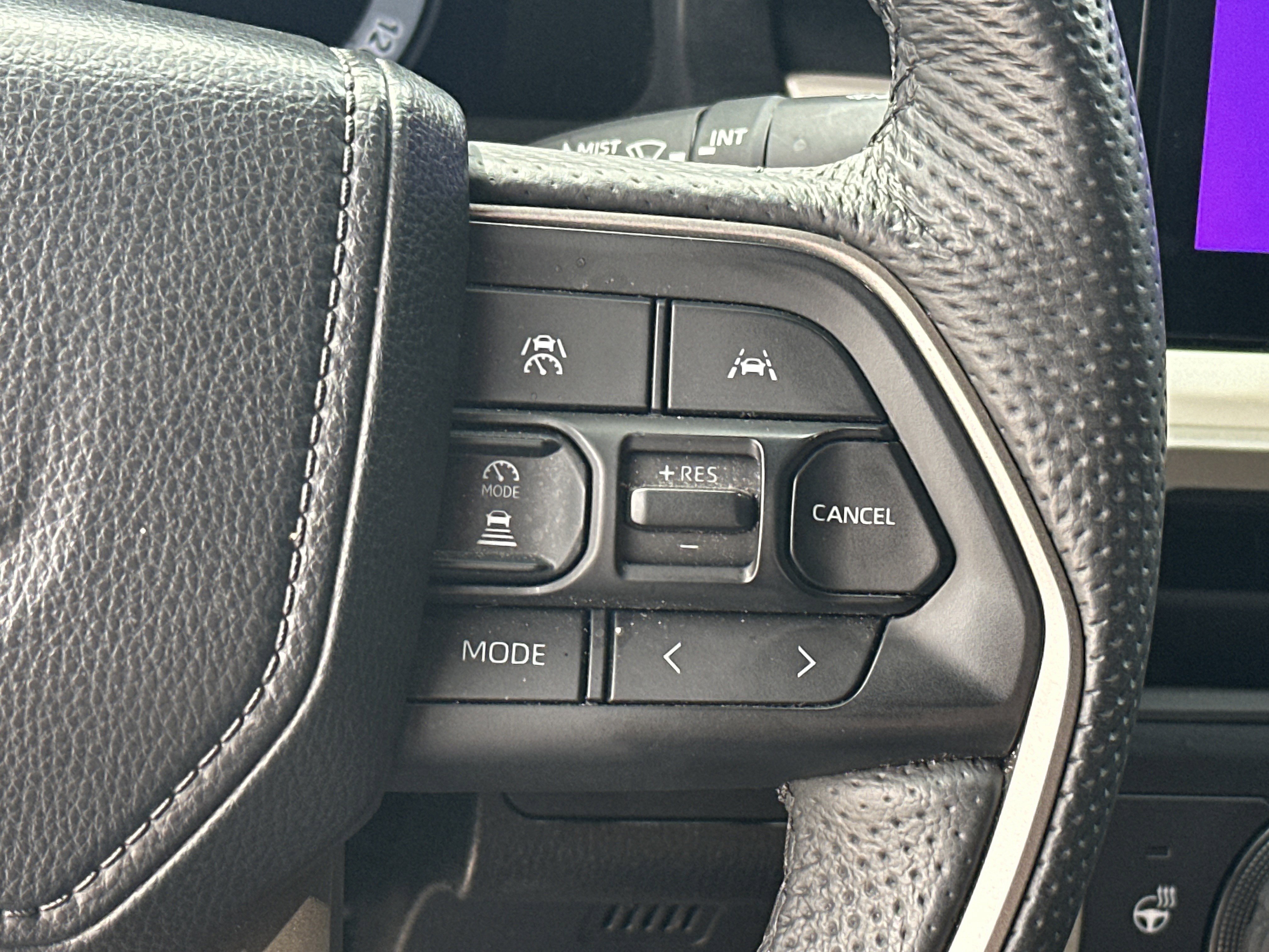 Used 2024 Toyota Tacoma TRD Off-Road w/ TRD Off Road Upgrade Package AWD/4WD image 18